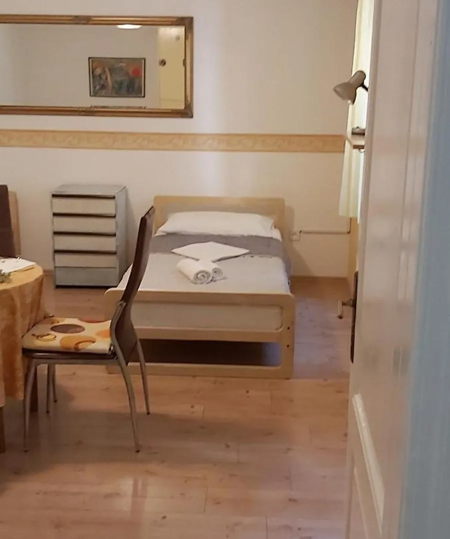 Hostel Room-Ivann Split