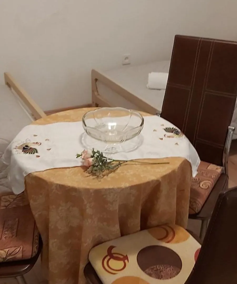 Room-Ivann Split 0*,